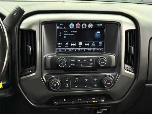 Used 2018 Chevrolet Silverado 2500 LT image 17