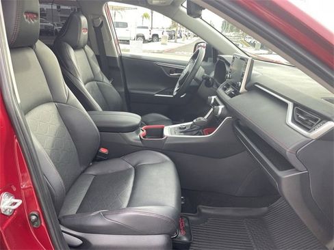 Used 2022 Toyota RAV4 TRD Off-Road image 28