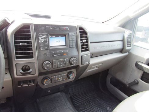 Used 2021 Ford F550 2WD Crew Cab Super Duty image 38