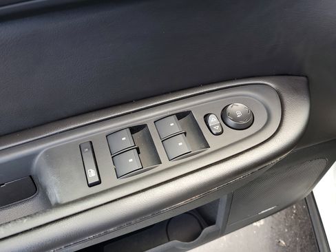 Used 2014 GMC Acadia SLT image 14