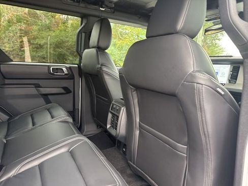 New 2025 Ford Bronco Outer Banks w/ Sasquatch Package image 47