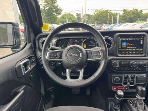 Used 2023 Jeep Wrangler Unlimited Rubicon 4xe w/ Dual Top Group AWD/4WD image 22