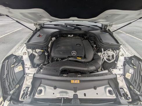 Used 2021 Mercedes-Benz GLC 300 4MATIC image 24