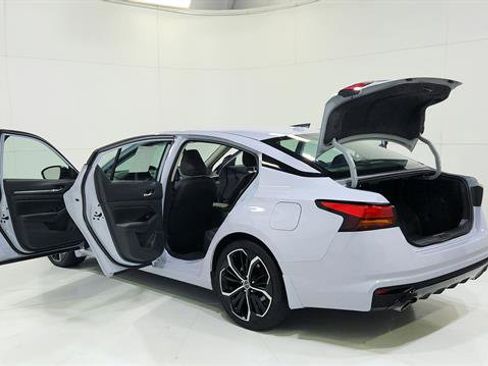 Certified 2025 Nissan Altima 2.5 SR FWD image 31