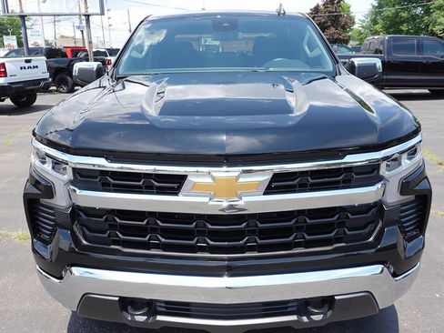 Used 2024 Chevrolet Silverado 1500 LT AWD/4WD image 6