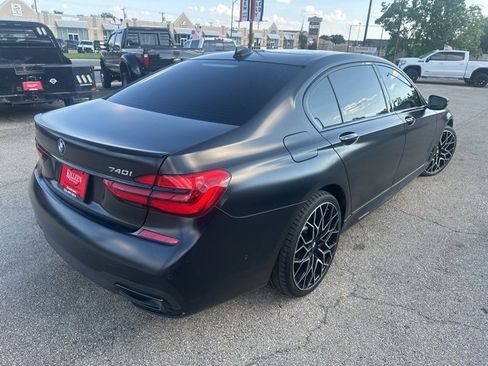 Used 2017 BMW 740i 740i image 11