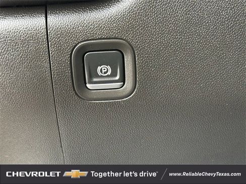 Certified 2025 Chevrolet Silverado 1500 Custom image 24