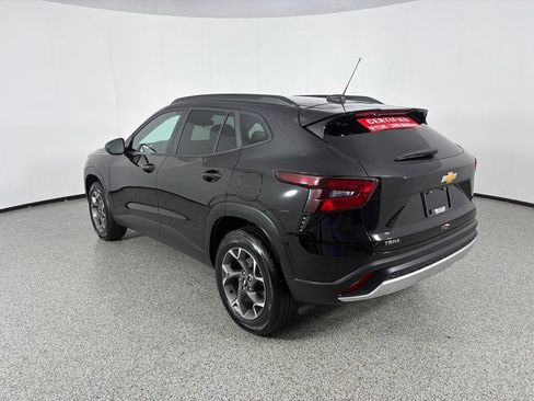 Used 2025 Chevrolet Trax LT w/ Driver Confidence Package FWD image 5