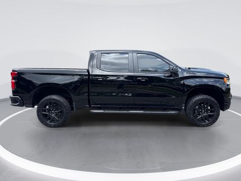Used 2024 Chevrolet Silverado 1500 LT Trail Boss w/ Convenience Package II AWD/4WD image 9