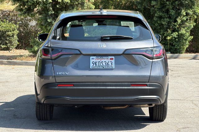 Certified 2024 Honda HR-V LX image 5
