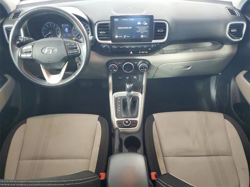Used 2020 Hyundai Venue SEL w/ Convenience Package image 13