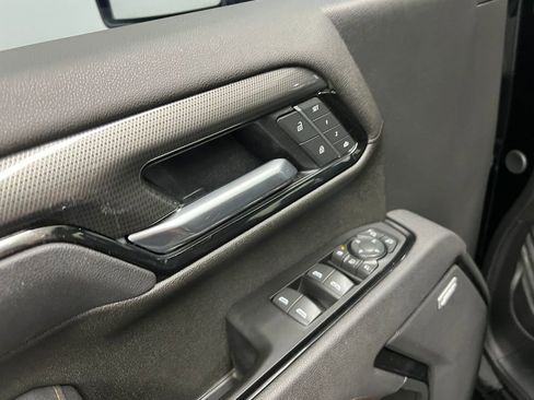 Used 2025 GMC Sierra 3500 AT4 w/ AT4 Premium Plus Package image 11