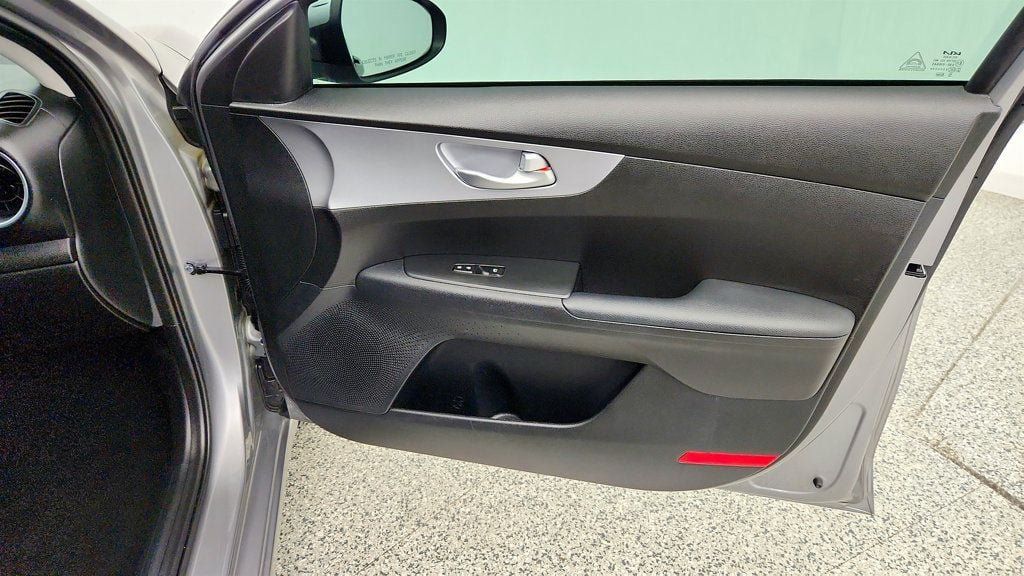 Used 2023 Kia Forte LXS FWD image 25