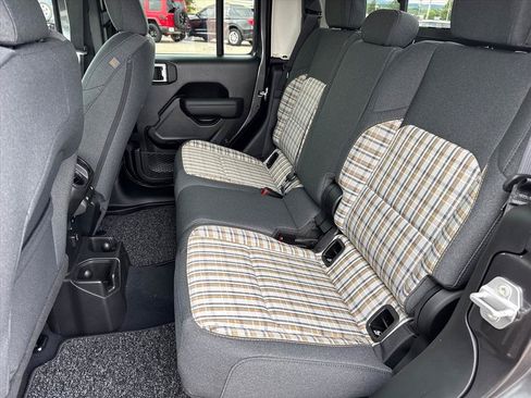 New 2026 Jeep Gladiator Sport AWD/4WD image 8