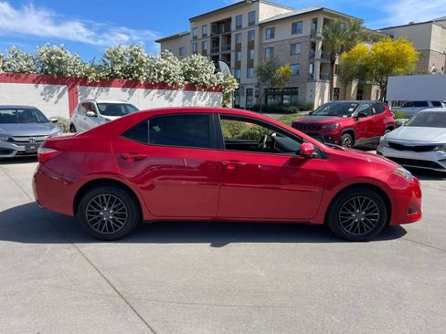 Used 2018 Toyota Corolla LE w/ Carpet Mat Package (TMS) image 2
