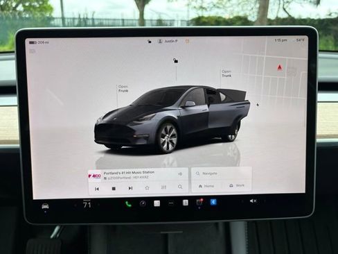 Used 2022 Tesla Model Y Long Range AWD/4WD image 20