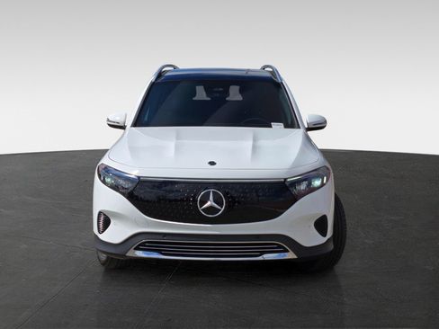 Used 2024 Mercedes-Benz EQB 300 4MATIC image 2