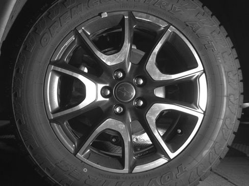 Used 2025 Jeep Compass Trailhawk AWD/4WD image 14