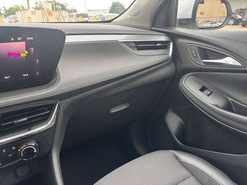 Used 2025 Buick Encore GX Preferred FWD image 34