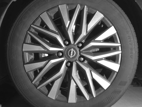 Used 2025 Nissan Altima 2.5 SV image 12