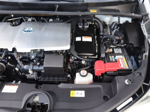 Used 2016 Toyota Prius Two FWD image 40