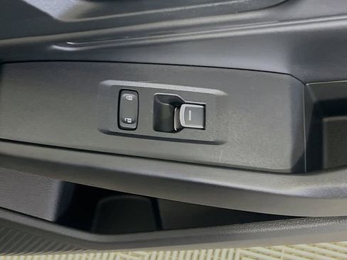 Used 2023 Honda Accord EX image 32