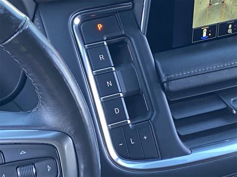 Used 2023 Chevrolet Suburban Z71 w/ Luxury Package image 30