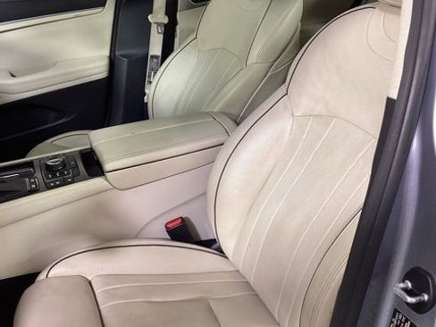 Used 2016 Hyundai Genesis 3.8 w/ Option Group 04 image 10