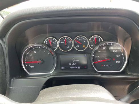 Used 2021 Chevrolet Silverado 2500 Custom w/ Custom Value Package AWD/4WD image 30