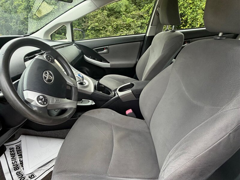 Used 2013 Toyota Prius Two FWD image 17