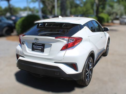 Used 2019 Toyota C-HR XLE FWD image 7