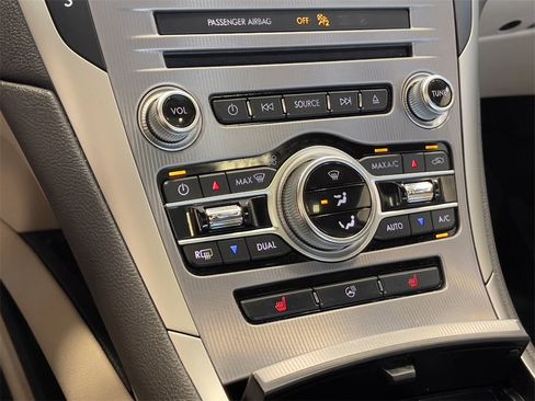 Used 2019 Lincoln MKZ Reserve w/ Reserve Plus Package image 24