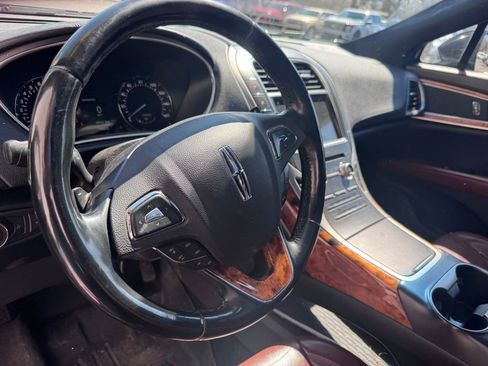 Used 2017 Lincoln MKX Reserve w/ Lincoln MKX Climate Package image 10