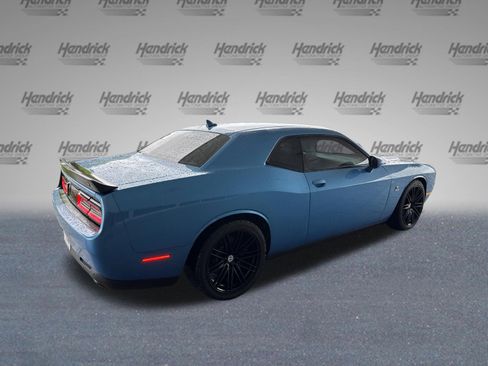 Used 2015 Dodge Challenger R/T Scat Pack RWD image 9