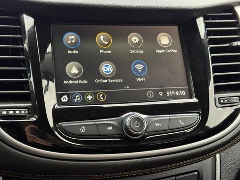 Used 2019 Chevrolet Trax LT w/ LT Convenience Package image 16