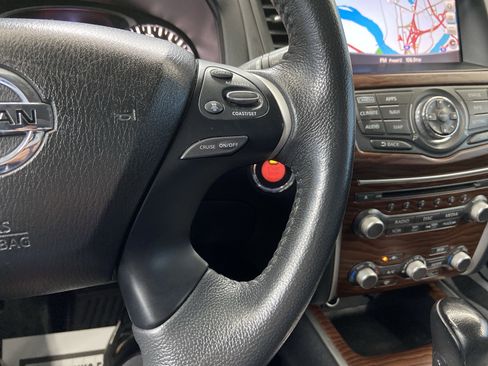 Used 2017 Nissan Pathfinder Platinum w/ Midnight Edition Package image 21