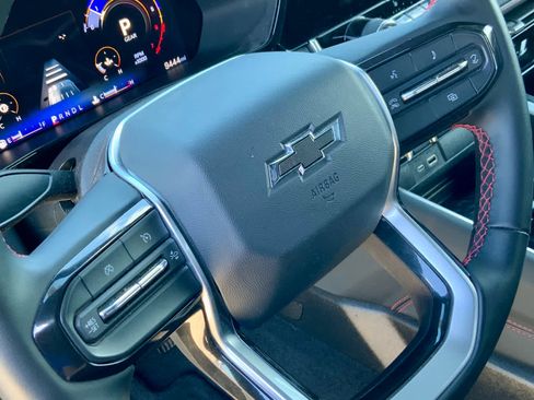 Used 2025 Chevrolet Colorado Z71 AWD/4WD image 30