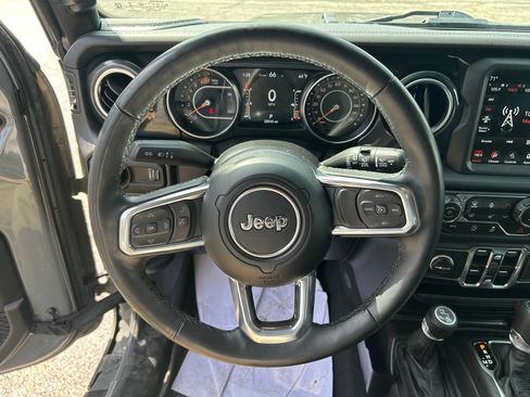 Certified 2023 Jeep Wrangler Sahara AWD/4WD image 15