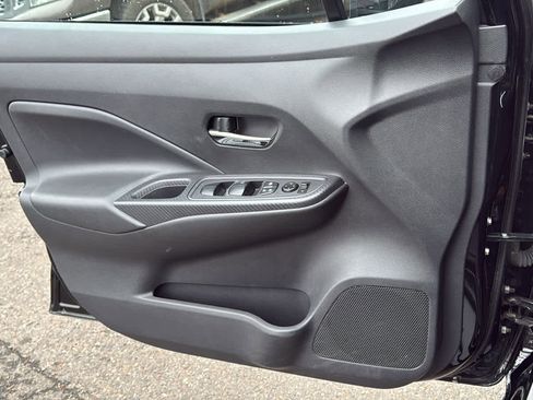 Used 2023 Nissan Versa SV image 17