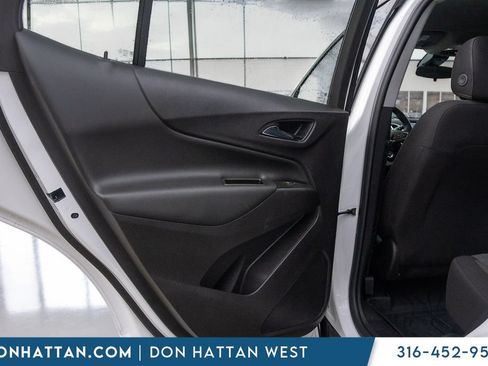 Used 2024 Chevrolet Equinox LT w/ LPO, Floor Liner Package FWD image 17