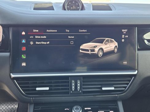 Used 2022 Porsche Cayenne Coupe AWD/4WD image 12