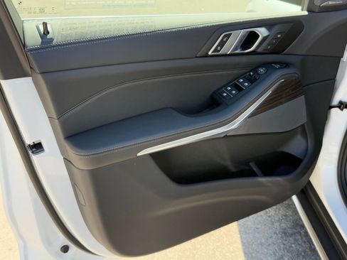 New 2026 BMW X5 sDrive40i image 18