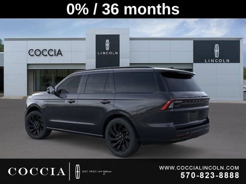 New 2025 Lincoln Navigator Reserve w/ Jet Appearance Package image 4