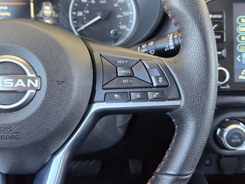 Used 2025 Nissan Versa SR image 21