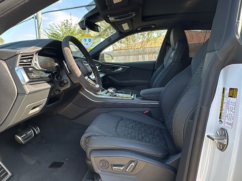 New 2026 Audi RS Q8 performance image 9