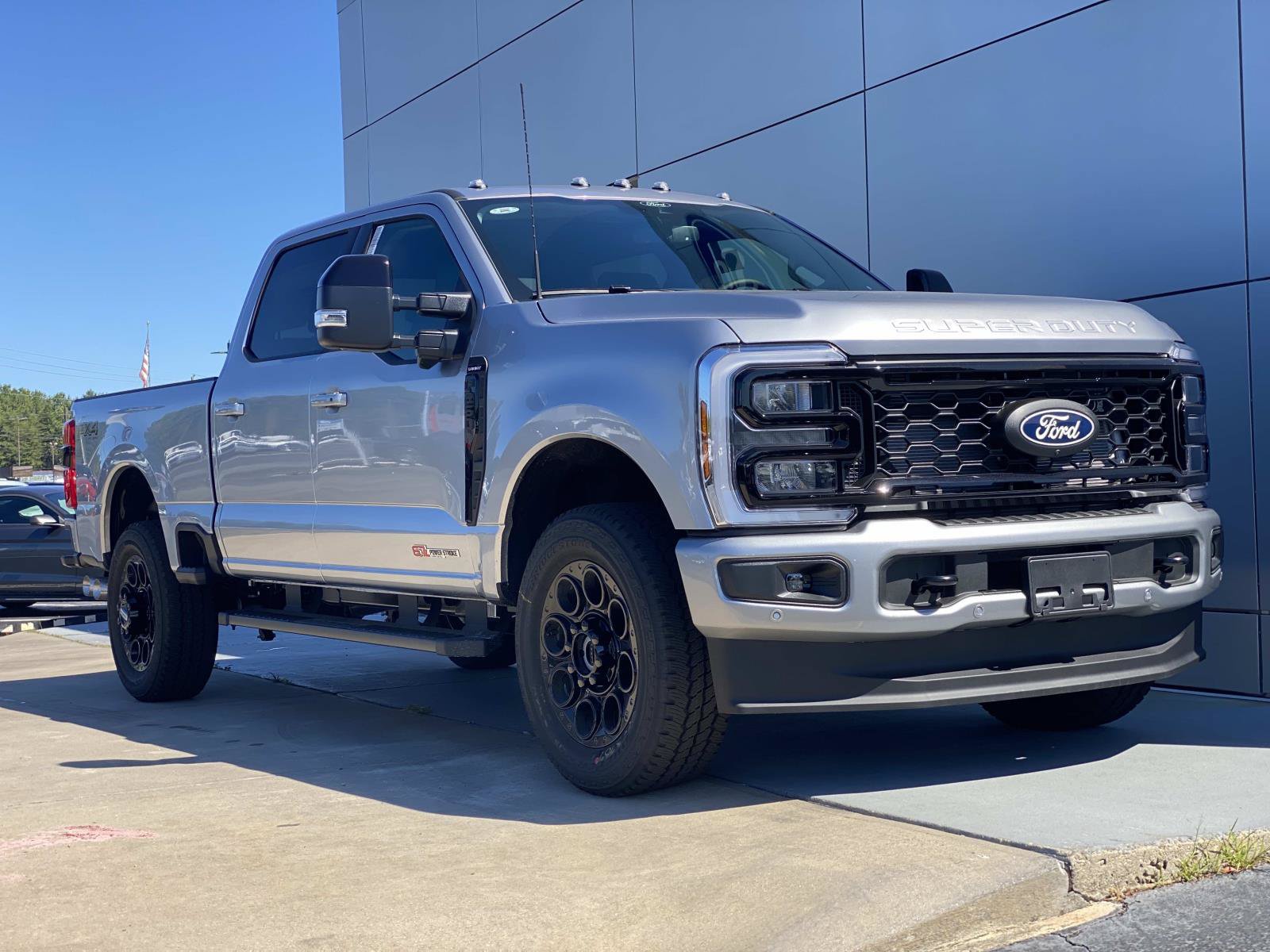 New 2027 Ford F250 Lariat w/ Black Appearance Package AWD/4WD image 1