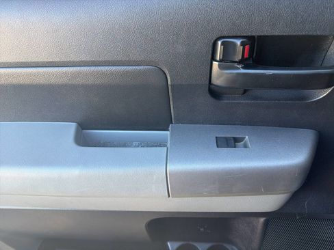 Used 2012 Toyota Tundra 2WD CrewMax w/ Tow Pkg image 19