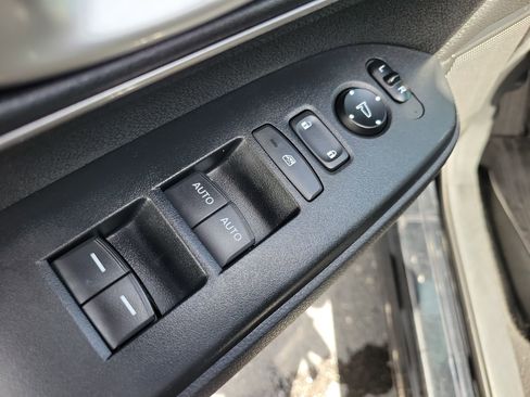 Used 2018 Honda CR-V EX image 18