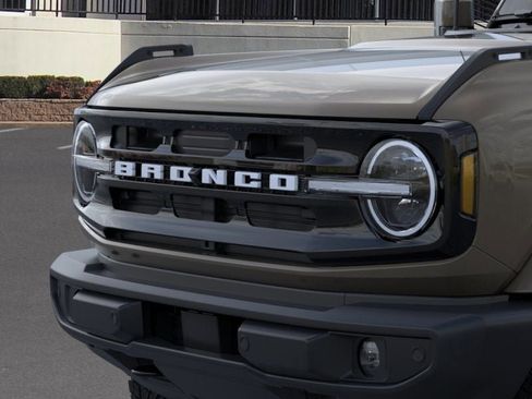 New 2026 Ford Bronco Outer Banks AWD/4WD image 19