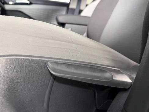 Used 2024 Volkswagen Taos S image 23